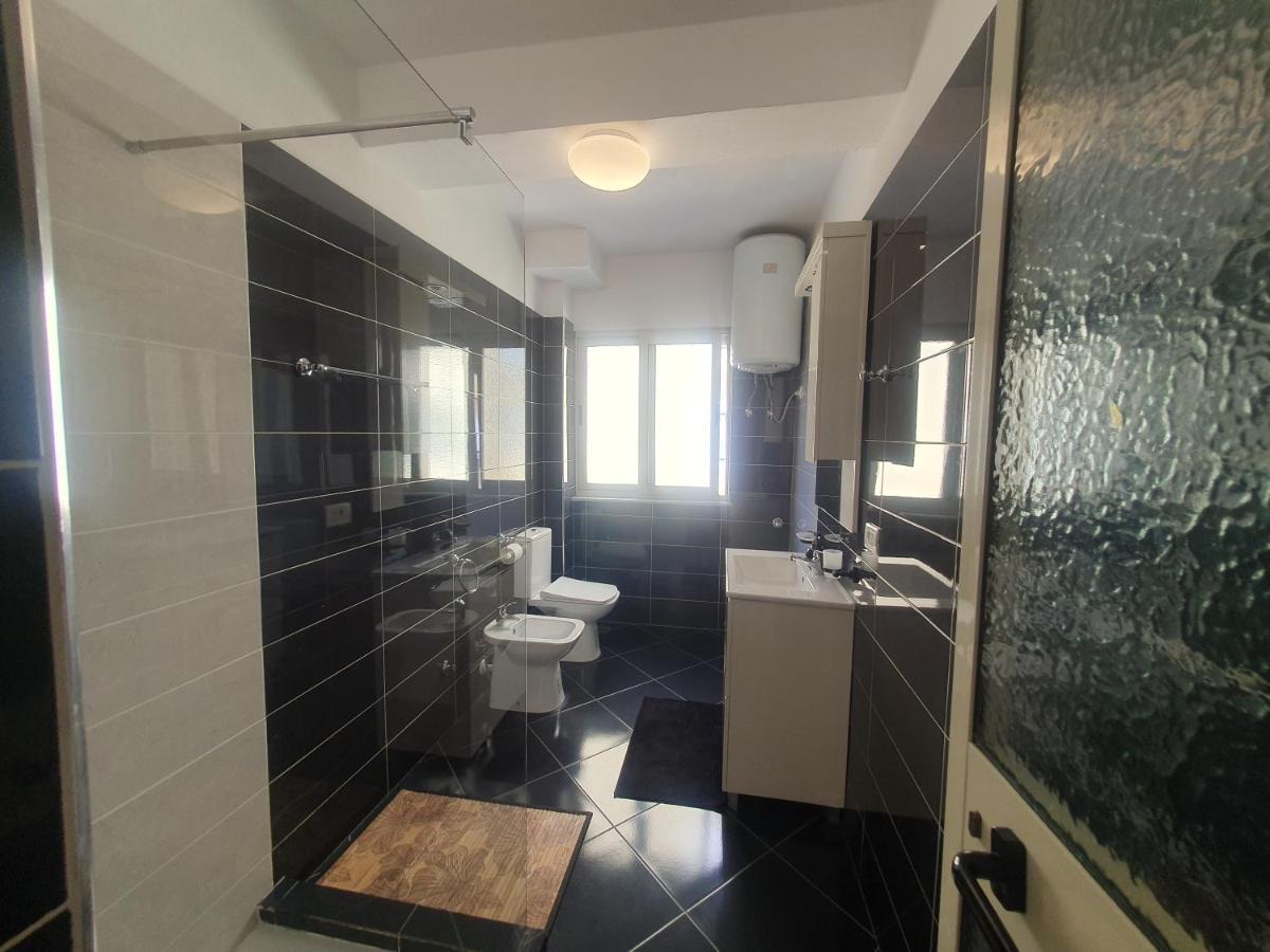 Apartment In The Heart Of Tirana , Bllok ภายนอก รูปภาพ