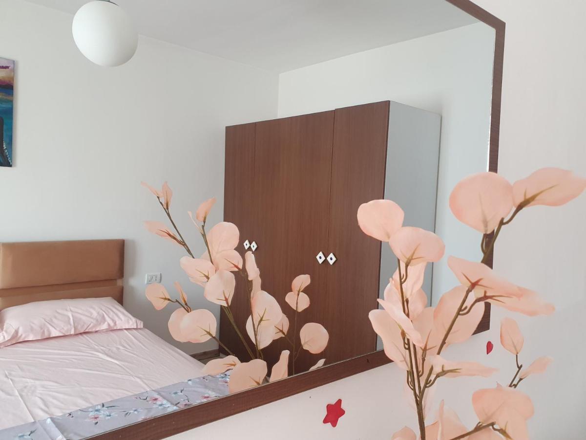 Apartment In The Heart Of Tirana , Bllok ภายนอก รูปภาพ
