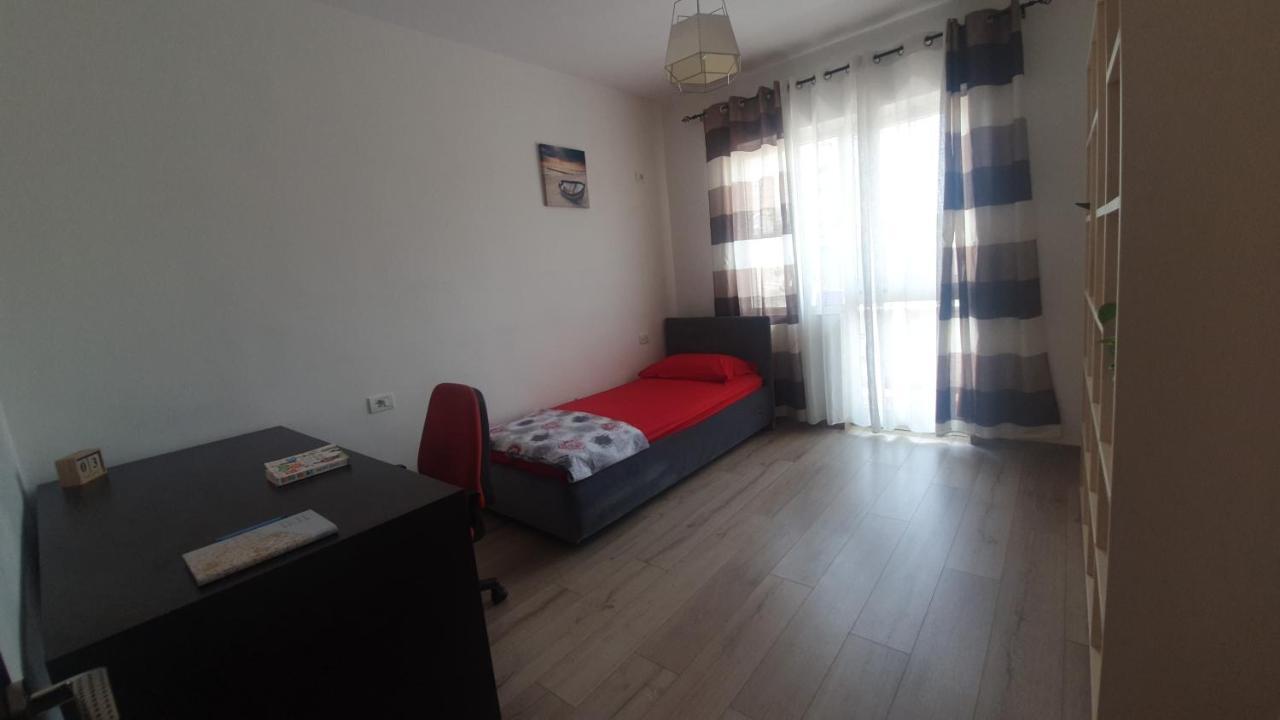 Apartment In The Heart Of Tirana , Bllok ภายนอก รูปภาพ