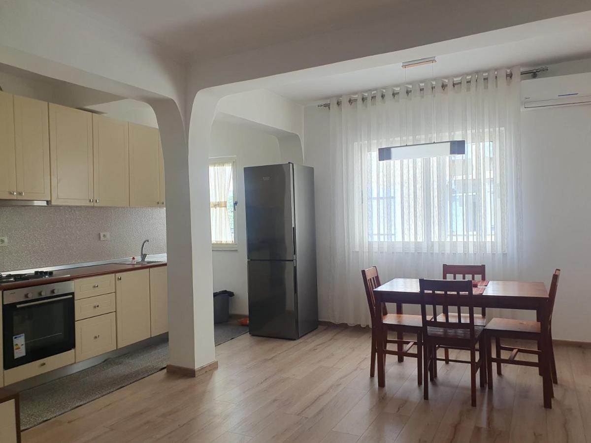 Apartment In The Heart Of Tirana , Bllok ภายนอก รูปภาพ